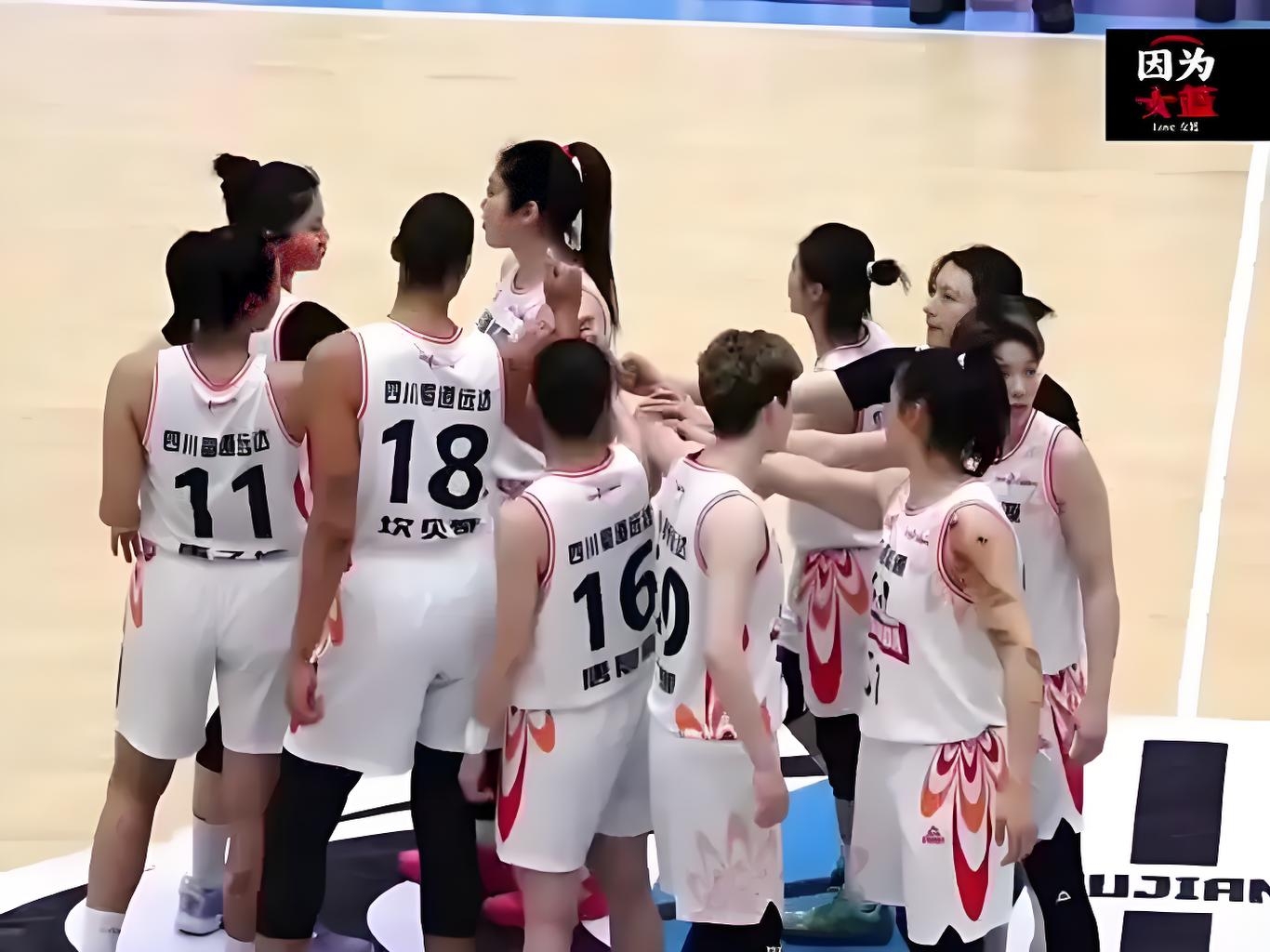 福建女篮豪取三分，豪取三连胜