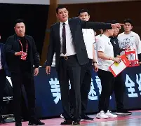 包含CBA官方社媒更新动态，回顾青岛男篮俱乐部杯精彩集锦的词条